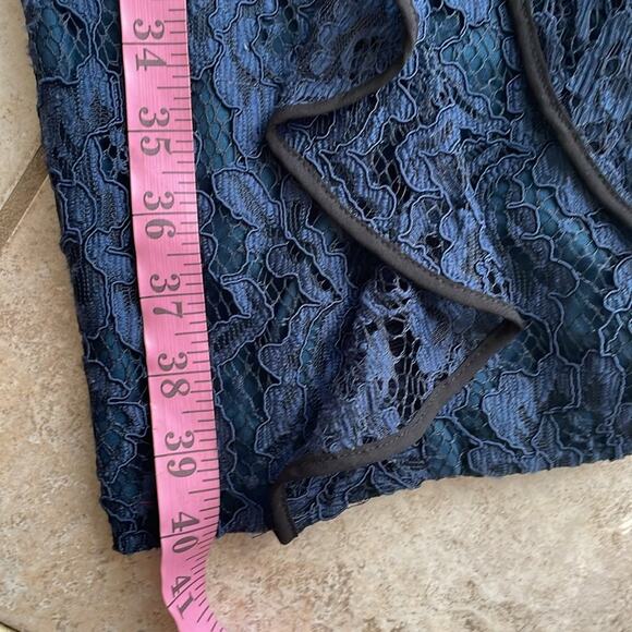 Alexis Mariette Dress in Navy Lace - Picture 15 of 16